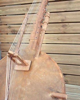 Kora instrumento 21 cordas