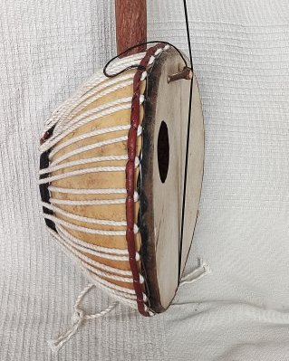 Njarka instrumento violino